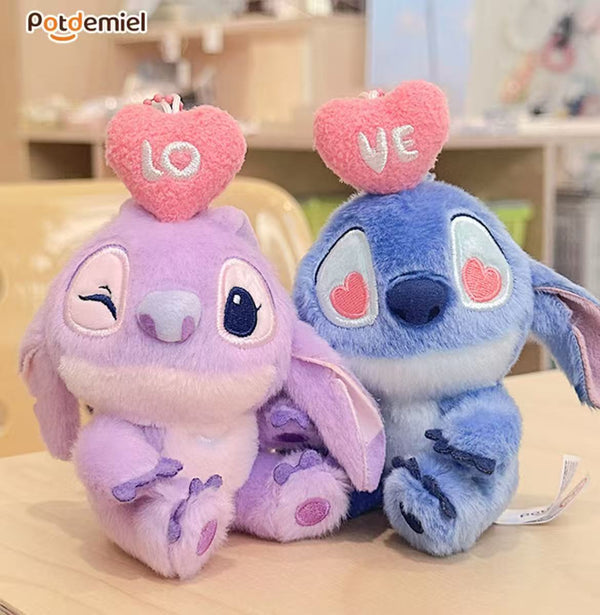 STITCH Holding magnetic pendant